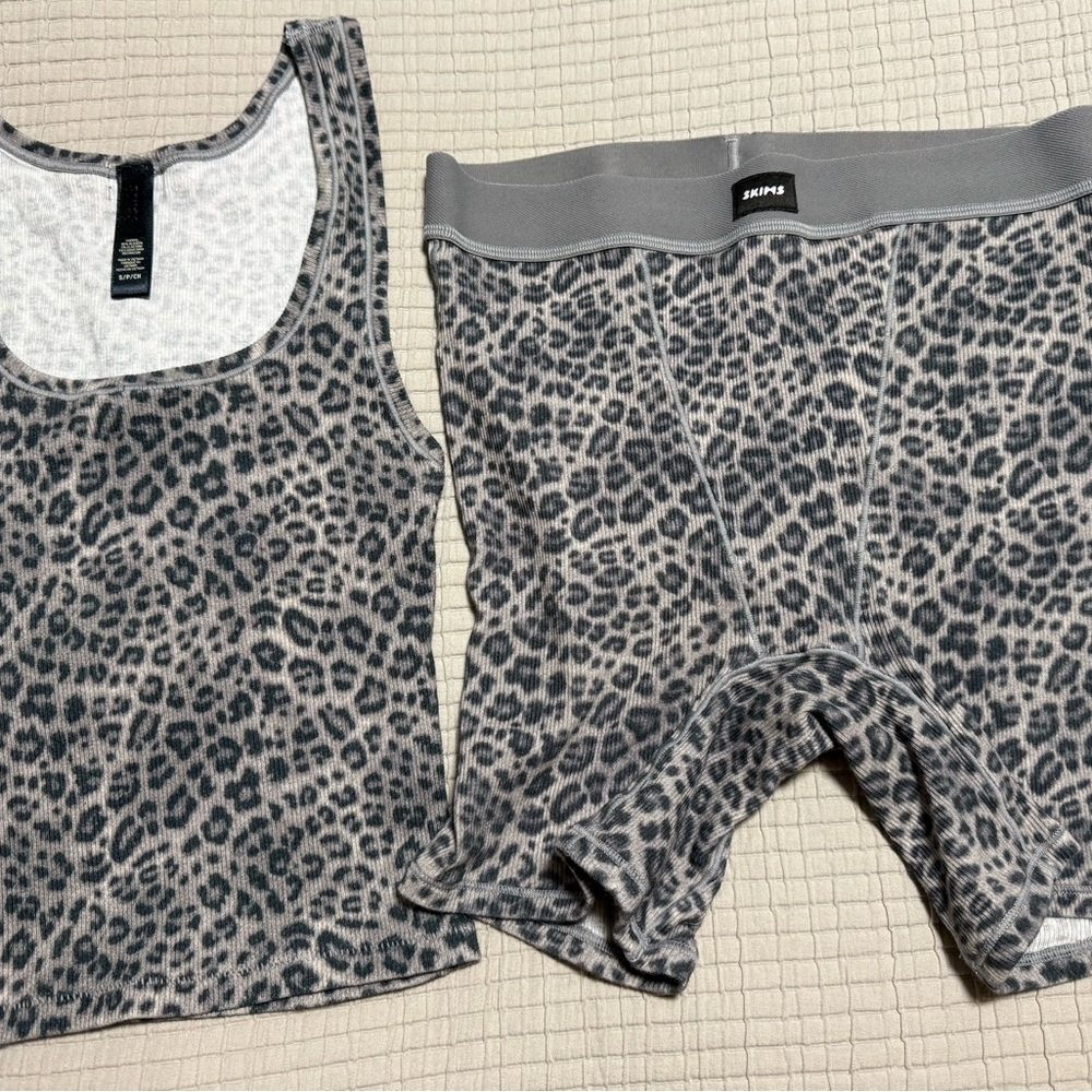 SKIMS Black and Gray Leopard Print Pajama Set